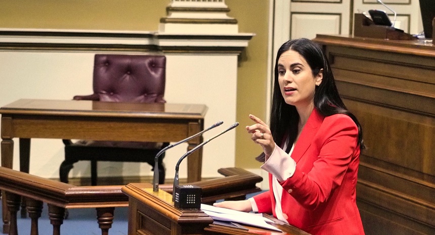 Vidina Espino este martes en el Parlamento de Canarias.