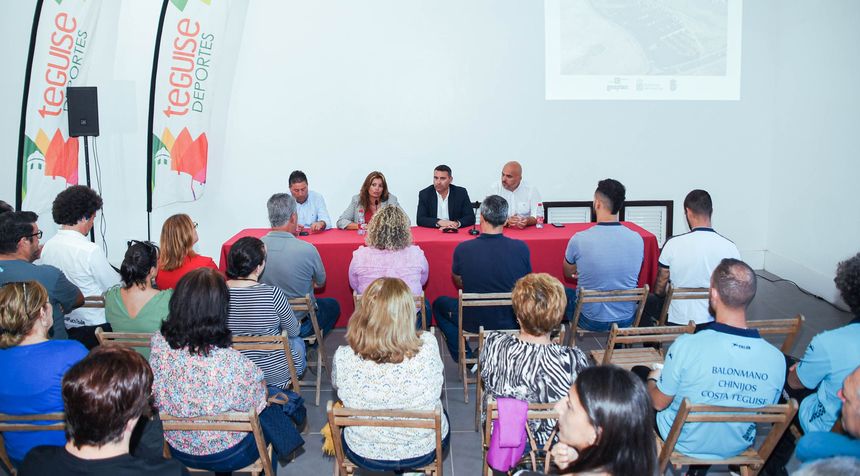 PRESENTACIOìN POLIDEPORTIVO COSTA TEGUISE 3