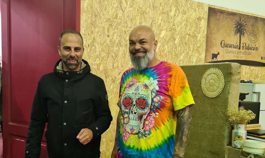 Laureano Álvarez con Jonás Álvarez.