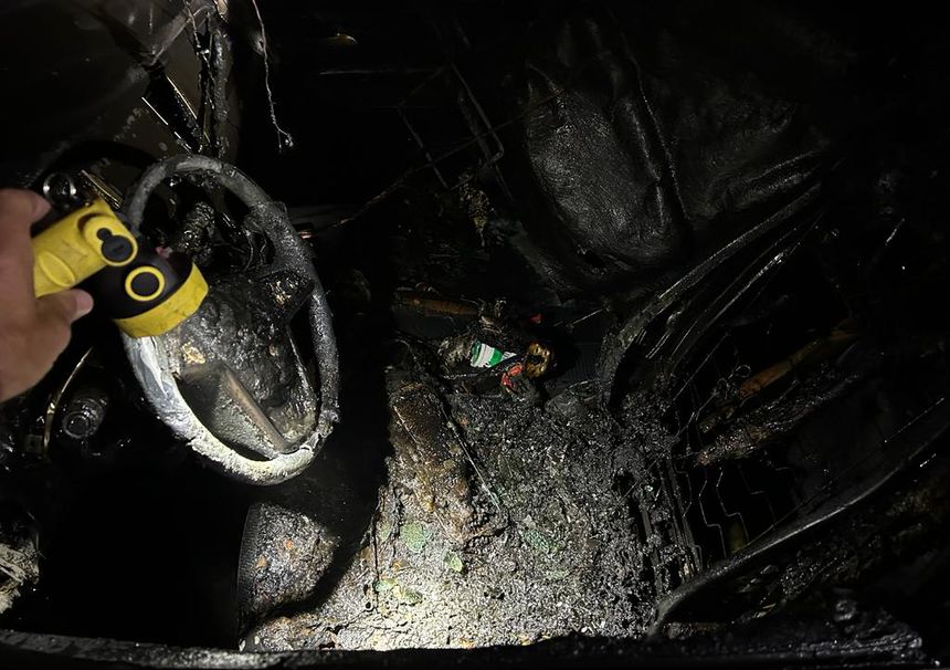 El coche por dentro quedó totalmente inservible