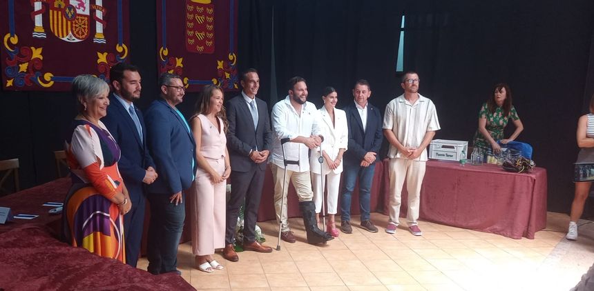 Imagen de los integrantes del nuevo acuerdo de gobierno en Haría