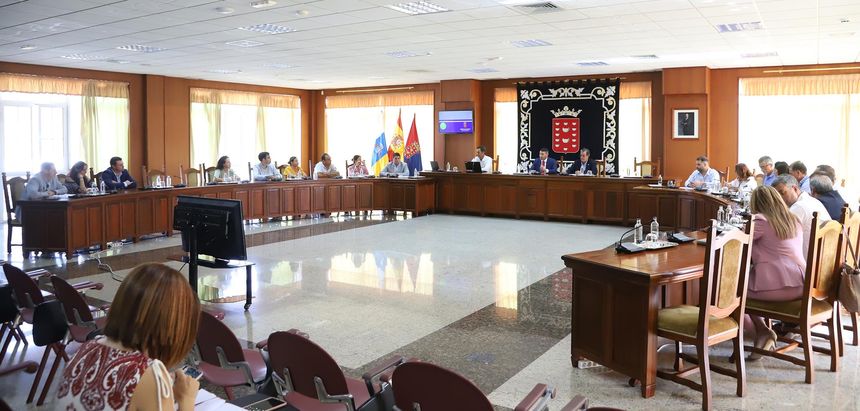 PLENO CABILDO LANZAROTE JAULAS MARINAS 2