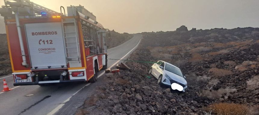 Imagen del vehículo en el estado en el que se lo encontraron los bomberos