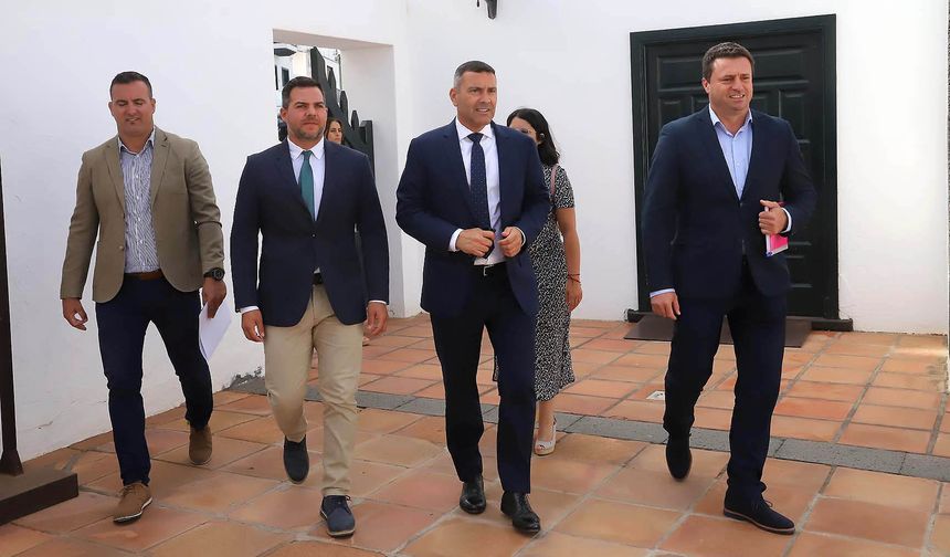 Llegada de la comitiva del Cabildo a Yaiza