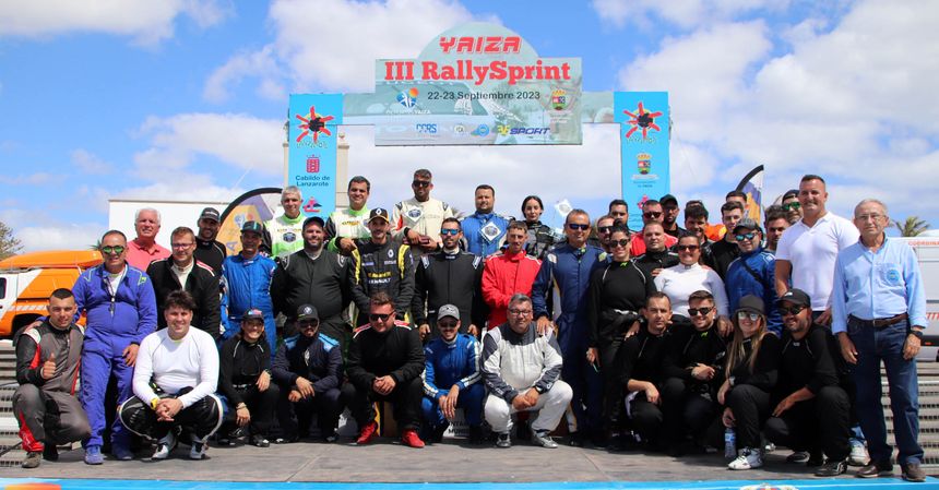 Foto de familia de los participantes