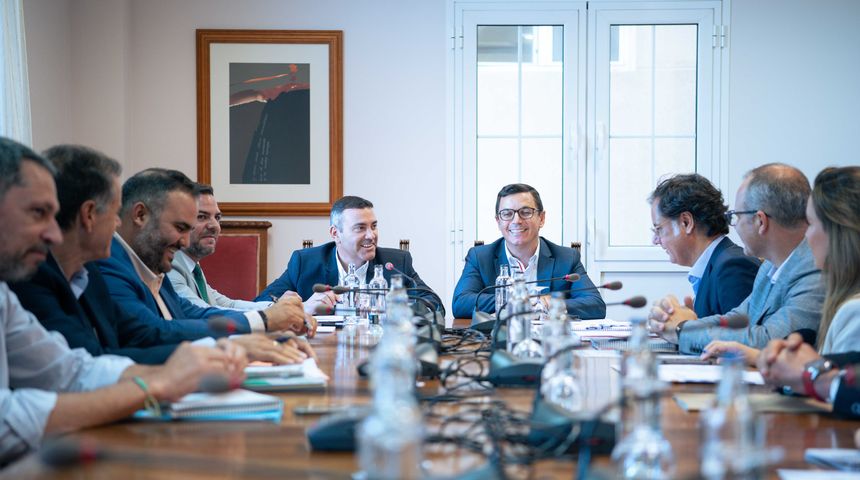 Imagen del encuentro mantenido en el Cabildo.