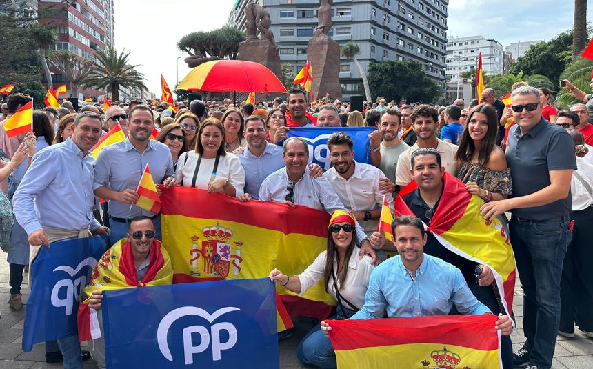 Representantes del PP de Lanzarote en una de las manifestaciones convocadas este domingo en Canarias