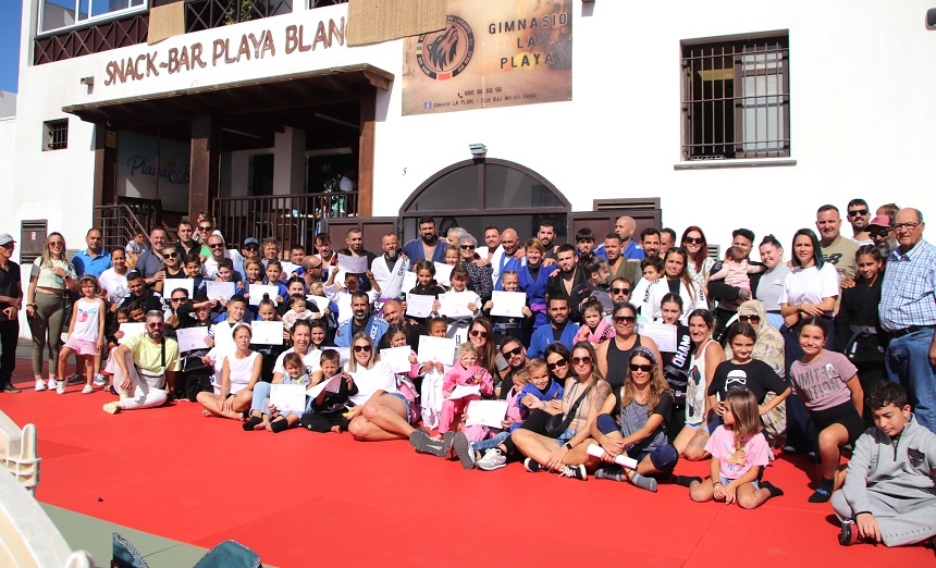 Graduación con cinturones nuevos