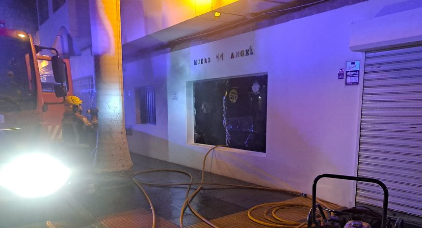 Imagen del incendio de la madrugada de este lunes.