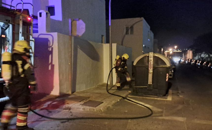 Momento de la actuación de los bomberos