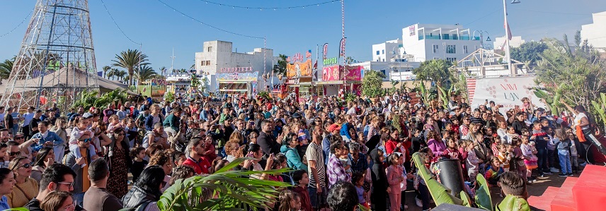 Navilan Arrecife. La Feria de la Navidad arranca con un extraordinario éxito de asistencia en su primer día