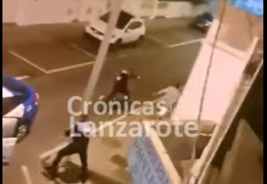 Captura del vídeo en el que se ve al joven huyendo de la escena del delito.