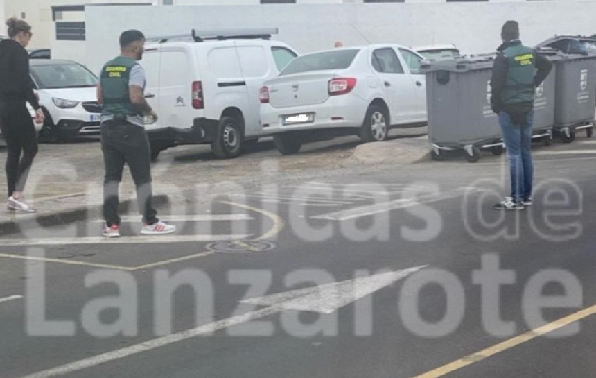 Agentes de la Guardia Civil en el lugar de los hechos.