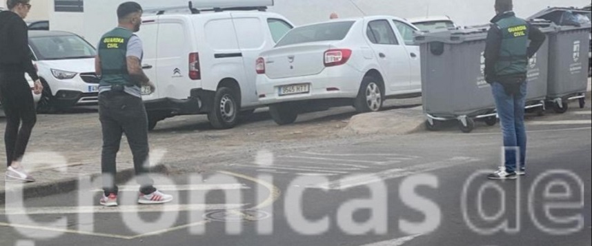 Agentes de la Guardia Civil en el lugar de los hechos.