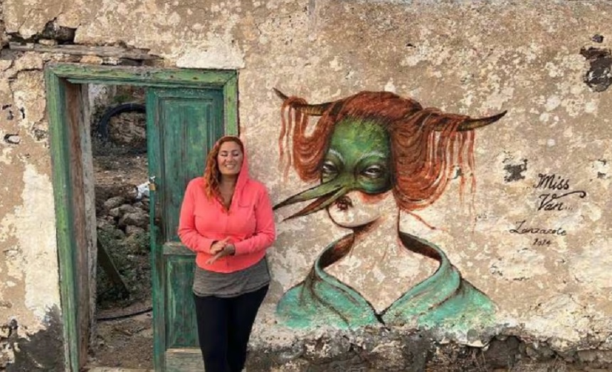 Imagen que la artista colgó en las redes sociales al lado de su obra.