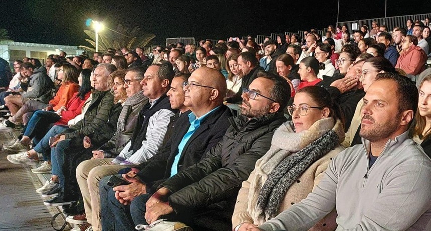 Autoridades en la exhibición de comparsas