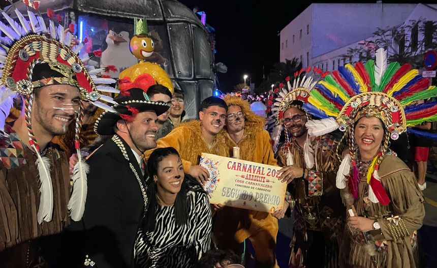 Los felices ganadores del segundo premio