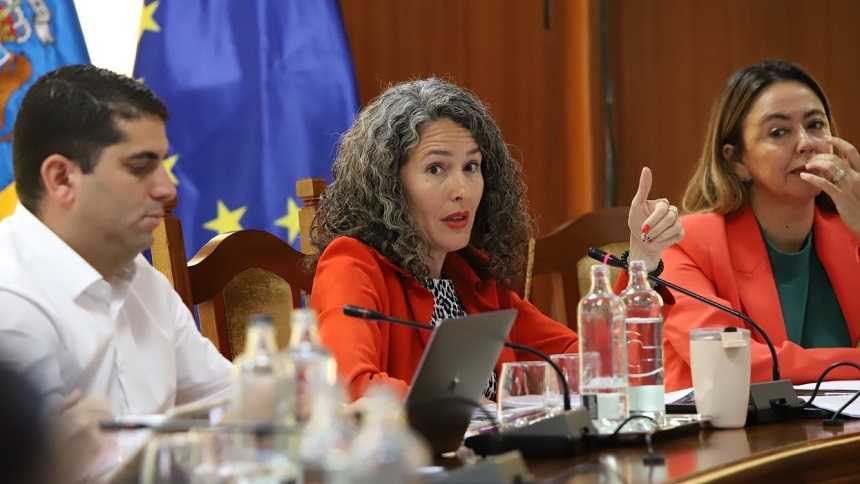 Ariagona González en el Cabildo de Lanzarote.