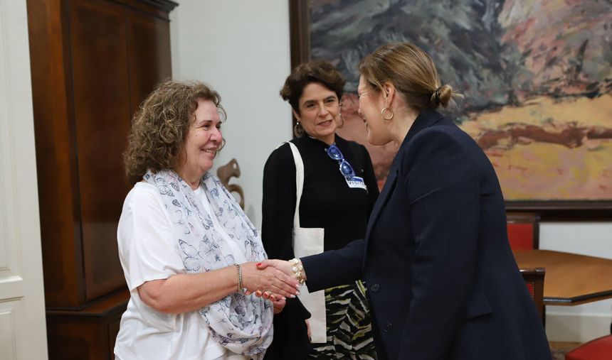 Victoria Guzmán y María del Carmen Díaz, presidenta y gerente de la Asociación APANATE.