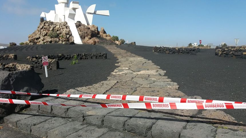Imagen del precinto colocado por los bomberos