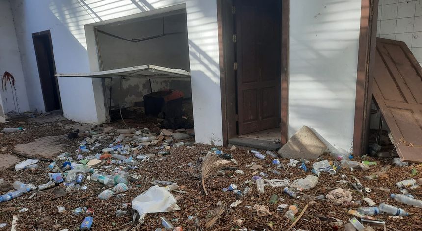 Imagen del lamentable aspecto de los baños del Parque.