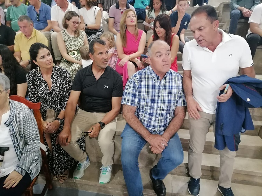 La familia del Pollo de Arrecife siguió luego atenta todo el desarrollo de la competición.