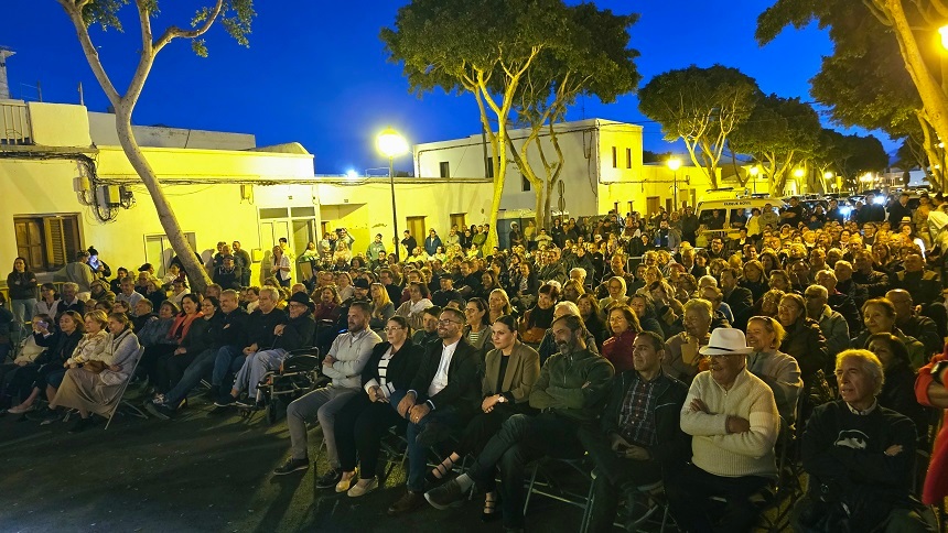 Asistentes a las fiestas de Titerroy.