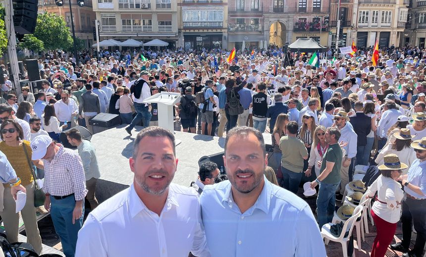 Jacobo Medina y Yonathan de León durante el encuentro.