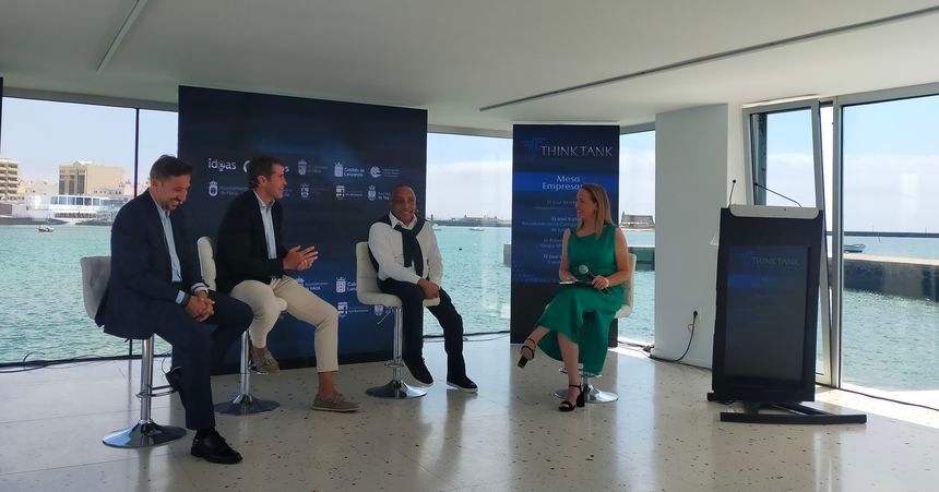 Uno de los momentos divertidos durante la intervención de los empresarios Rubén González, José Juan Calero y José Martínez