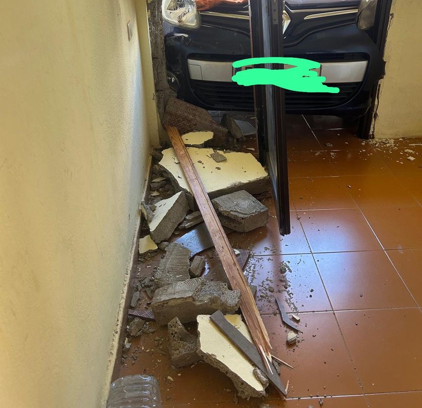 Así quedó el interior tras el impacto