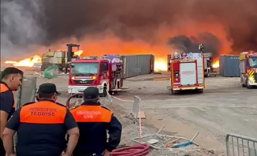 El personal de Protección Civil también se desplazó a la zona para colaborar.
