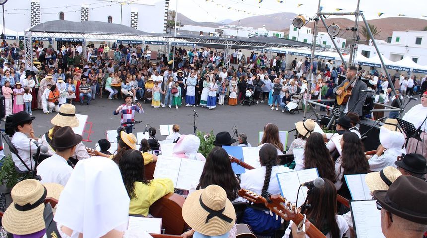 No cabía más gente este jueves por la mañana en Tinajo