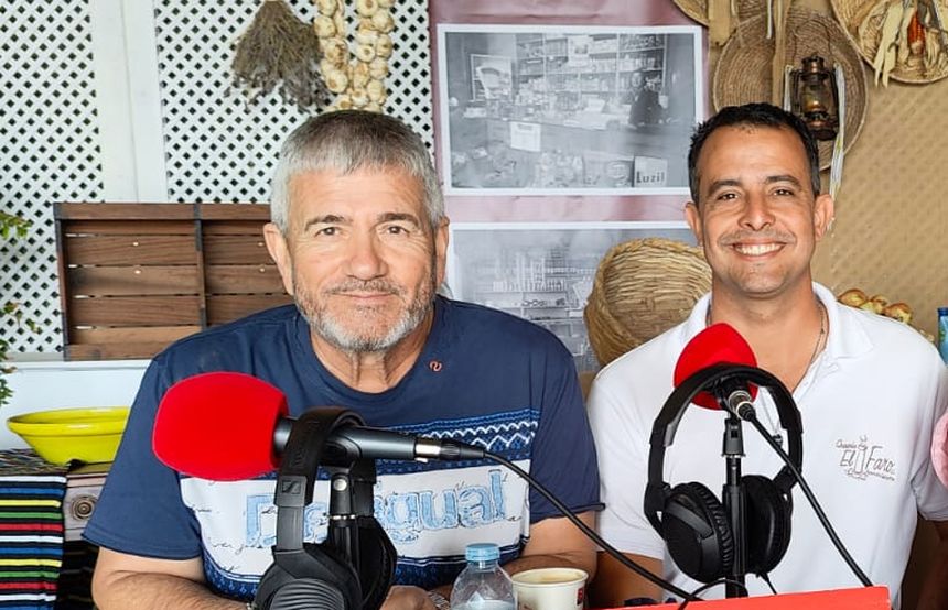 Chalo Frías con el presidente de AQUAL, Omar Viña.