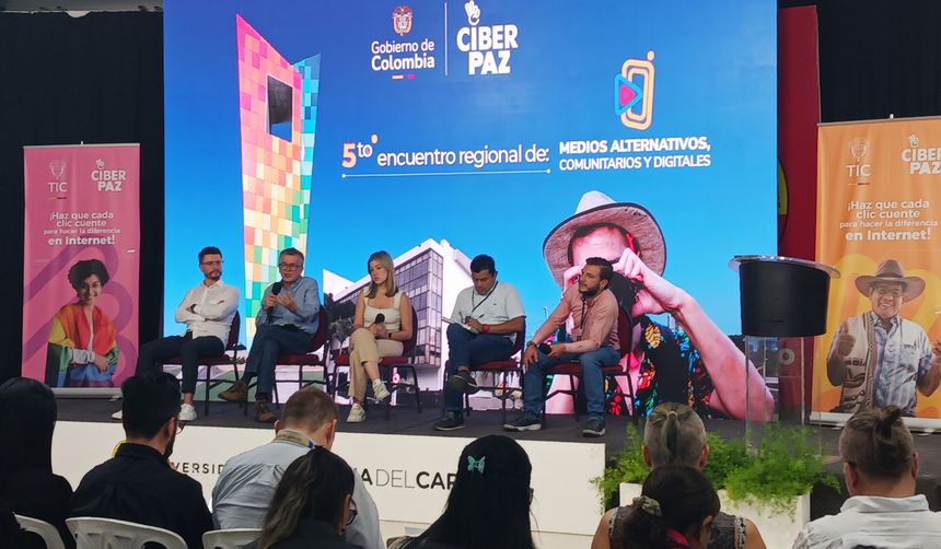 Encuentro medios alternativos en Colombia
