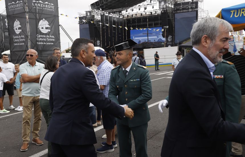 Oswaldo Betancort con el presidente del Gobierno canario, Fernando Clavijo, que también se desplazó este fin de semana a la celebración de Lanzarote