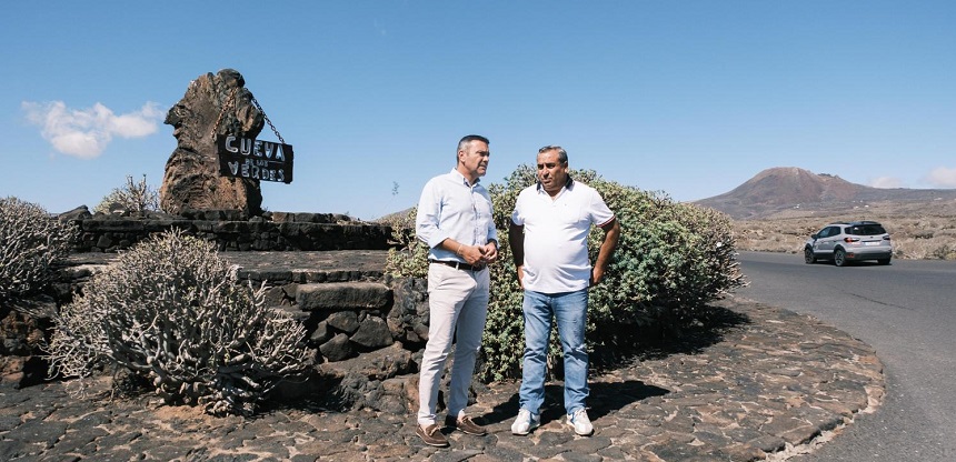 El presidente del Cabildo con el consejero de los Centros Turísticos.