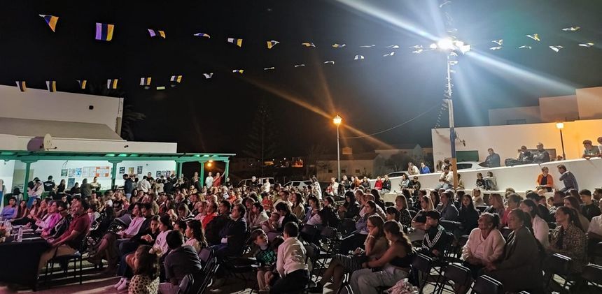 Numeroso público acudió al evento de las fiestas del pueblo de Tinajo