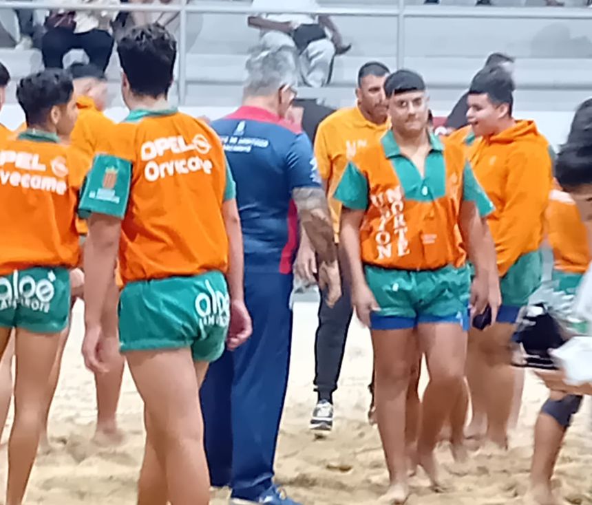 Imagen de los juveniles del Norte tras su clara victoria