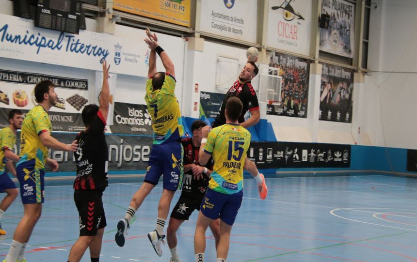 BALONMANO. SAN JOSÉ OBRERO - CASERÍO (4)