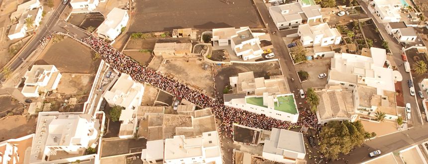 Vista aérea del momento de la salida y de los primeros peregrinos que fueron llegando