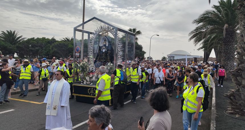 Bajada de la Virgen de Los Dolores en Arrecife