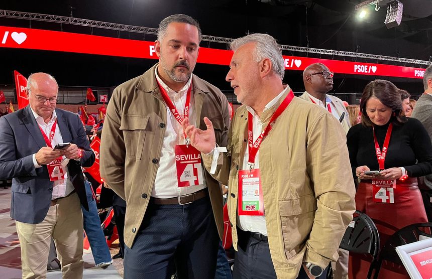 Ángel Víctor Torres con Kilian Sánchez