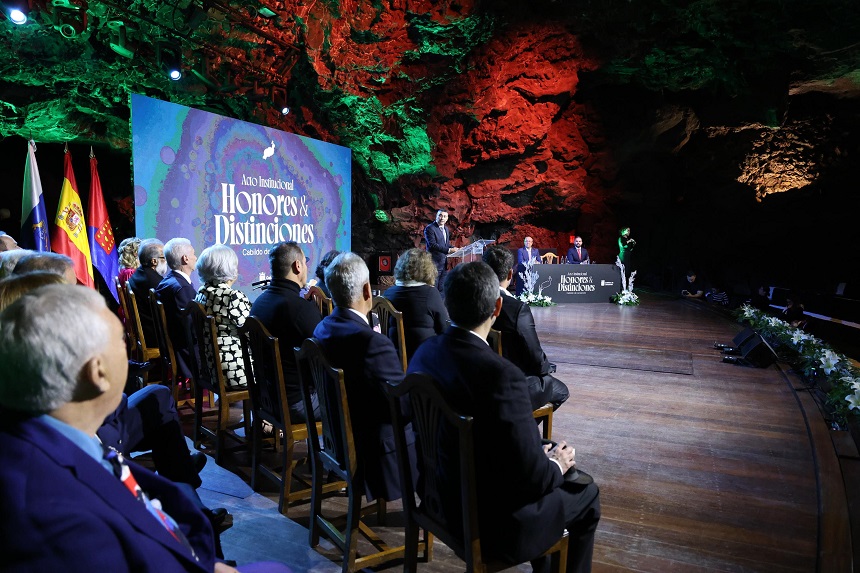Oswaldo Betancort durante su discurso.