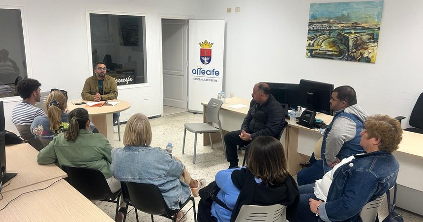 Reunión de Echedey Eugenio con representantes Murgas Infantiles (1)