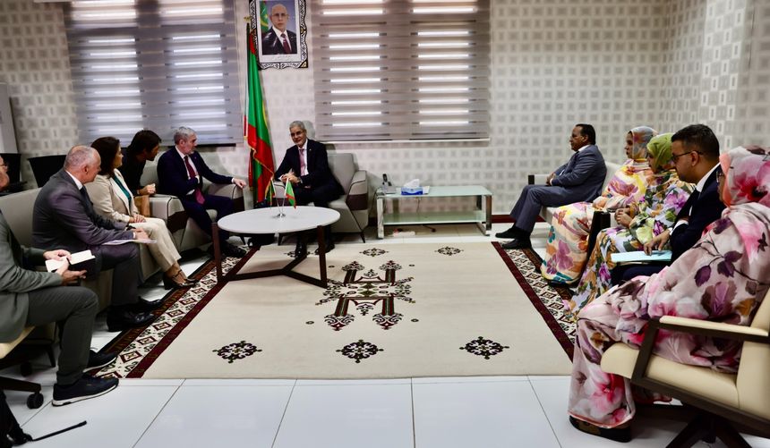 Imagen del encuentro con el ministro de Finanzas.