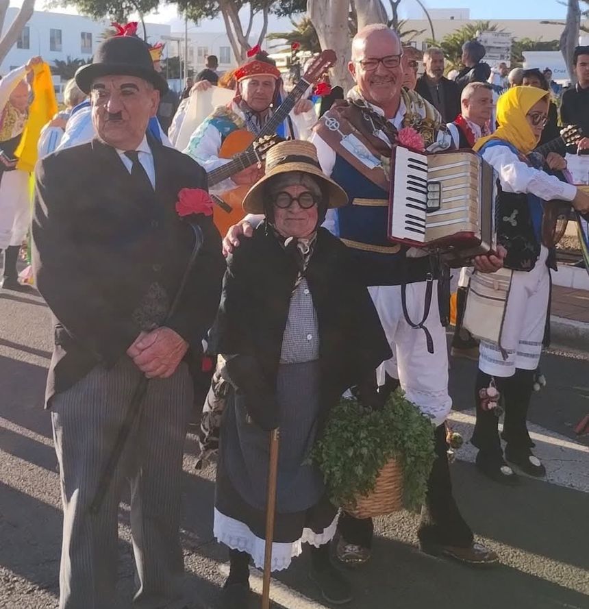 Charlot y la Vieja del Perejil también participaron en el evento un año más