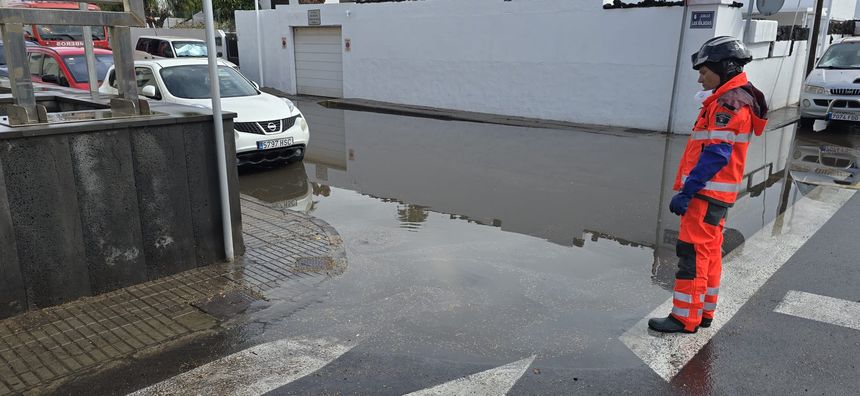 Una de las zonas anegadas en Playa Honda, que también ha sufrido situaciones parecidas a Arrecife