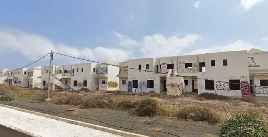 Así se encontraba la obra abandonada antes de que empezaran a ocuparla diferentes personas y rehabilitaran los apartamentos con todo tipo de obras.
