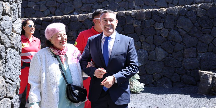 El presidente llegó acompañado de Chana Perera