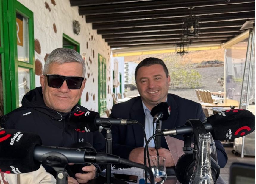 El alcalde de Yaiza, Óscar Noda, también acudió al programa especial en Restaurante Casa Emiliano.